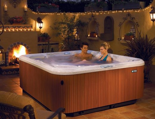 3 Reasons to Buy a Luxurious Steam Spa Hot Tub This Winter.