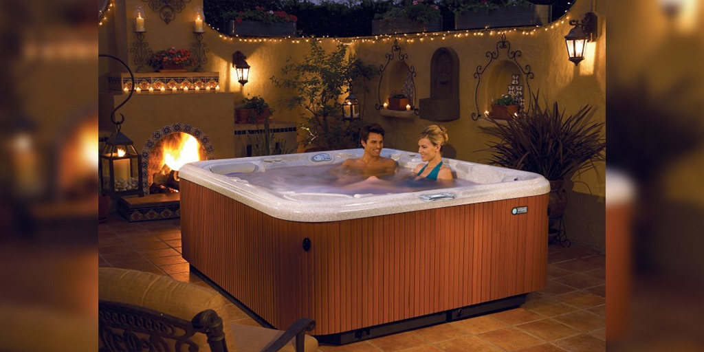 3 Reasons to Buy a Luxurious Steam Spa Hot Tub This Winter.